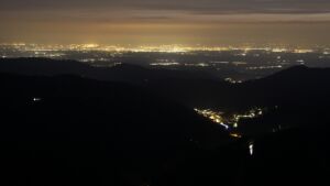 Dieses Bild zeigt eine Webcam-Aufnahme vom Achertal, aufgenommen am Mittwoch, den 15.04.2026 um 21:40 Uhr. Die Temperatur betrug 7.2°C.