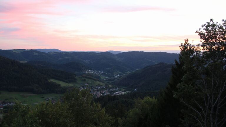 Dieses Bild zeigt eine Webcam-Aufnahme vom Achertal, aufgenommen am Samstag, den 12.09.2026 um 20:00 Uhr. Die Temperatur betrug 19°C.