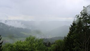 Dieses Bild zeigt eine Webcam-Aufnahme vom Achertal, aufgenommen am Montag, den 18.05.2026 um 16:10 Uhr. Die Temperatur betrug 9.8°C.