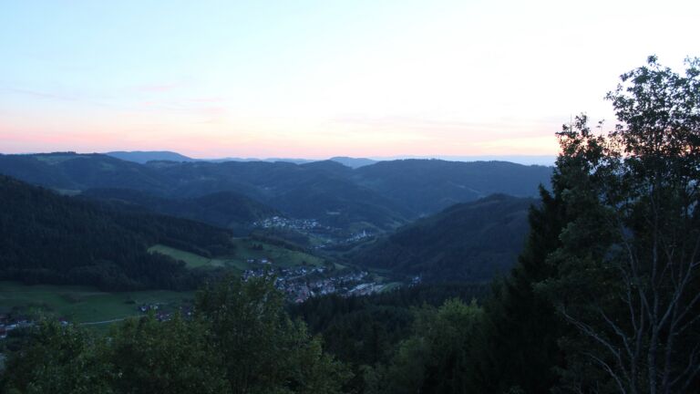 Dieses Bild zeigt eine Webcam-Aufnahme vom Achertal, aufgenommen am Samstag, den 19.09.2026 um 19:40 Uhr. Die Temperatur betrug 18.3°C.