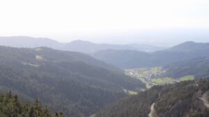 Dieses Bild zeigt eine Webcam-Aufnahme vom Achertal, aufgenommen am Montag, den 06.04.2026 um 17:50 Uhr. Die Temperatur betrug 11.7°C.