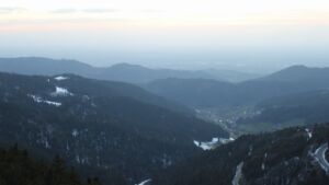 Dieses Bild zeigt eine Webcam-Aufnahme vom Achertal, aufgenommen am Donnerstag, den 02.04.2026 um 20:10 Uhr. Die Temperatur betrug 5.4°C.