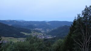 Dieses Bild zeigt eine Webcam-Aufnahme vom Achertal, aufgenommen am Freitag, den 17.07.2026 um 05:30 Uhr. Die Temperatur betrug 19.9°C.