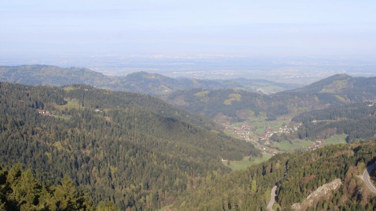 Dieses Bild zeigt eine Webcam-Aufnahme vom Achertal, aufgenommen am Samstag, den 18.04.2026 um 08:40 Uhr. Die Temperatur betrug 15.5°C.