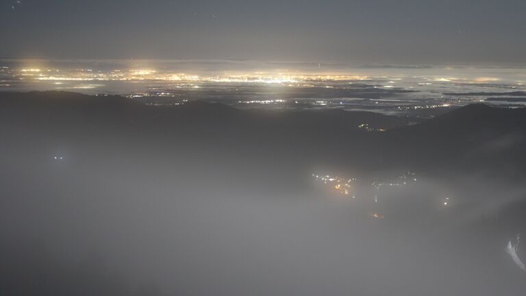 Dieses Bild zeigt eine Webcam-Aufnahme vom Achertal, aufgenommen am Mittwoch, den 25.02.2026 um 01:00 Uhr. Die Temperatur betrug 6.2°C.