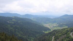 Dieses Bild zeigt eine Webcam-Aufnahme vom Achertal, aufgenommen am Dienstag, den 05.05.2026 um 11:30 Uhr. Die Temperatur betrug 11°C.