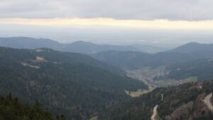 Dieses Bild zeigt eine Webcam-Aufnahme vom Achertal, aufgenommen am Samstag, den 28.02.2026 um 14:20 Uhr. Die Temperatur betrug 5.3°C.