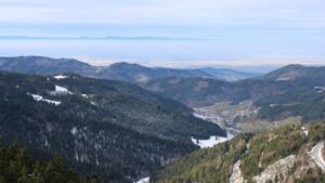 Dieses Bild zeigt eine Webcam-Aufnahme vom Achertal, aufgenommen am Sonntag, den 23.11.2025 um 10:40 Uhr. Die Temperatur betrug -0.1°C.