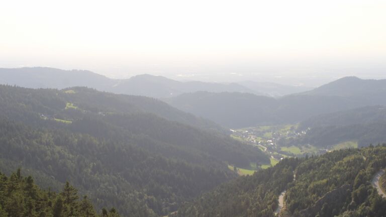 Dieses Bild zeigt eine Webcam-Aufnahme vom Achertal, aufgenommen am Mittwoch, den 06.08.2025 um 18:40 Uhr. Die Temperatur betrug 16.6°C.