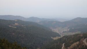 Dieses Bild zeigt eine Webcam-Aufnahme vom Achertal, aufgenommen am Samstag, den 07.03.2026 um 07:30 Uhr. Die Temperatur betrug 9.4°C.