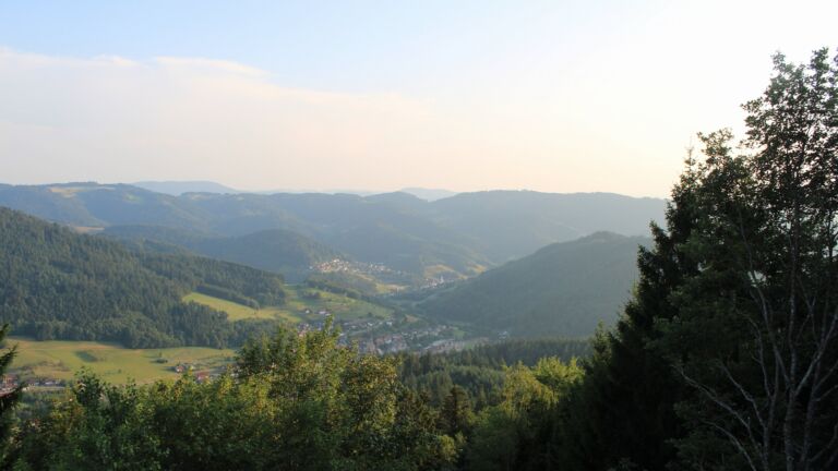 Dieses Bild zeigt eine Webcam-Aufnahme vom Achertal, aufgenommen am Samstag, den 18.07.2026 um 20:10 Uhr. Die Temperatur betrug 22.4°C.