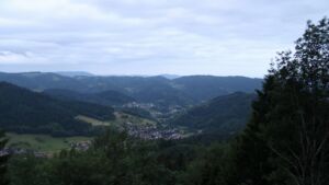 Dieses Bild zeigt eine Webcam-Aufnahme vom Achertal, aufgenommen am Samstag, den 13.06.2026 um 05:10 Uhr. Die Temperatur betrug 14.1°C.