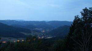 Dieses Bild zeigt eine Webcam-Aufnahme vom Achertal, aufgenommen am Sonntag, den 16.08.2026 um 05:50 Uhr. Die Temperatur betrug 23.2°C.