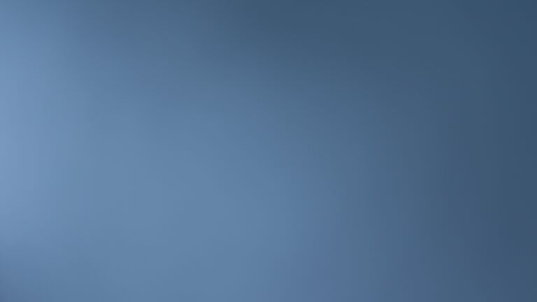 Dieses Bild zeigt eine Webcam-Aufnahme vom Achertal, aufgenommen am Montag, den 27.10.2025 um 07:00 Uhr. Die Temperatur betrug 0.4°C.