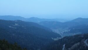 Dieses Bild zeigt eine Webcam-Aufnahme vom Achertal, aufgenommen am Dienstag, den 24.03.2026 um 06:10 Uhr. Die Temperatur betrug 4.9°C.