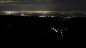 Dieses Bild zeigt eine Webcam-Aufnahme vom Achertal, aufgenommen am Dienstag, den 10.02.2026 um 03:00 Uhr. Die Temperatur betrug 3.3°C.