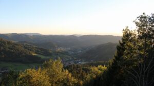 Dieses Bild zeigt eine Webcam-Aufnahme vom Achertal, aufgenommen am Montag, den 14.09.2026 um 19:20 Uhr. Die Temperatur betrug 21.9°C.