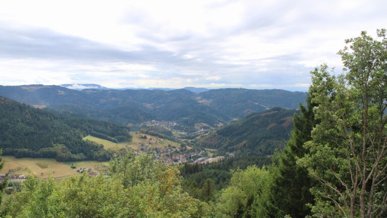 Dieses Bild zeigt eine Webcam-Aufnahme vom Achertal, aufgenommen am Donnerstag, den 20.08.2026 um 15:50 Uhr. Die Temperatur betrug 17.6°C.