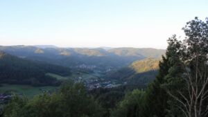 Dieses Bild zeigt eine Webcam-Aufnahme vom Achertal, aufgenommen am Samstag, den 19.09.2026 um 07:50 Uhr. Die Temperatur betrug 12.1°C.