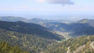 Dieses Bild zeigt eine Webcam-Aufnahme vom Achertal, aufgenommen am Montag, den 20.04.2026 um 11:20 Uhr. Die Temperatur betrug 8.2°C.