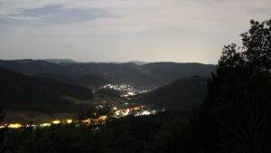 Dieses Bild zeigt eine Webcam-Aufnahme vom Achertal, aufgenommen am Dienstag, den 04.08.2026 um 04:20 Uhr. Die Temperatur betrug 22.6°C.