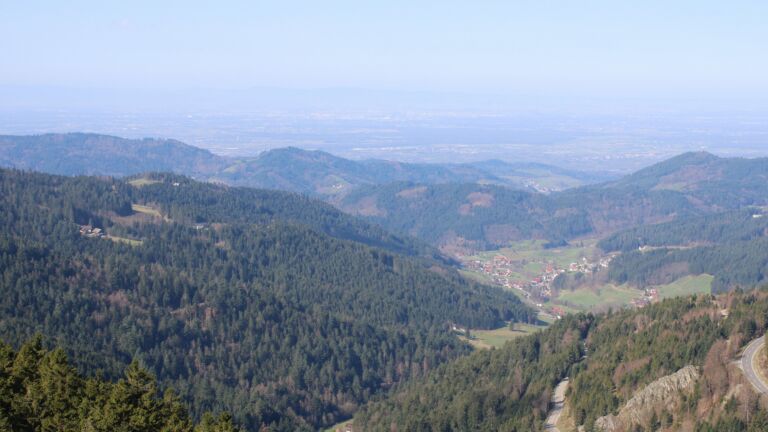 Dieses Bild zeigt eine Webcam-Aufnahme vom Achertal, aufgenommen am Mittwoch, den 18.03.2026 um 10:30 Uhr. Die Temperatur betrug 2°C.