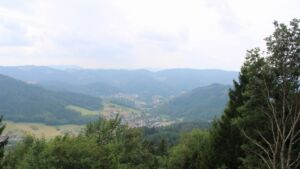 Dieses Bild zeigt eine Webcam-Aufnahme vom Achertal, aufgenommen am Samstag, den 01.08.2026 um 13:10 Uhr. Die Temperatur betrug 22.9°C.
