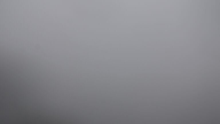 Dieses Bild zeigt eine Webcam-Aufnahme vom Achertal, aufgenommen am Sonntag, den 02.11.2025 um 14:40 Uhr. Die Temperatur betrug 5.8°C.