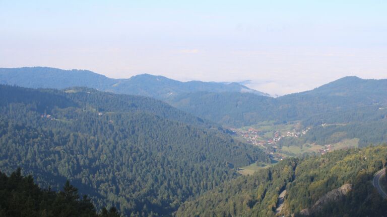 Dieses Bild zeigt eine Webcam-Aufnahme vom Achertal, aufgenommen am Mittwoch, den 01.10.2025 um 09:40 Uhr. Die Temperatur betrug 5°C.