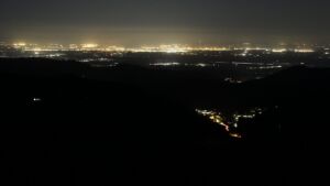 Dieses Bild zeigt eine Webcam-Aufnahme vom Achertal, aufgenommen am Donnerstag, den 09.04.2026 um 04:00 Uhr. Die Temperatur betrug 11.6°C.