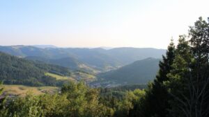 Dieses Bild zeigt eine Webcam-Aufnahme vom Achertal, aufgenommen am Sonntag, den 02.08.2026 um 19:40 Uhr. Die Temperatur betrug 27.2°C.