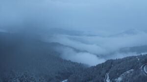 Dieses Bild zeigt eine Webcam-Aufnahme vom Achertal, aufgenommen am Freitag, den 21.11.2025 um 07:40 Uhr. Die Temperatur betrug -4.4°C.