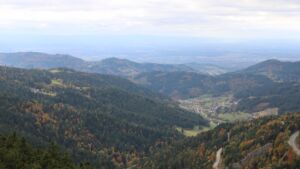 Dieses Bild zeigt eine Webcam-Aufnahme vom Achertal, aufgenommen am Mittwoch, den 15.10.2025 um 15:20 Uhr. Die Temperatur betrug 8.2°C.