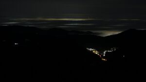 Dieses Bild zeigt eine Webcam-Aufnahme vom Achertal, aufgenommen am Mittwoch, den 21.01.2026 um 04:20 Uhr. Die Temperatur betrug 6.1°C.