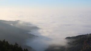 Dieses Bild zeigt eine Webcam-Aufnahme vom Achertal, aufgenommen am Samstag, den 13.12.2025 um 15:00 Uhr. Die Temperatur betrug 9.7°C.