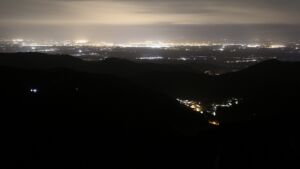 Dieses Bild zeigt eine Webcam-Aufnahme vom Achertal, aufgenommen am Donnerstag, den 12.02.2026 um 00:00 Uhr. Die Temperatur betrug 3.9°C.