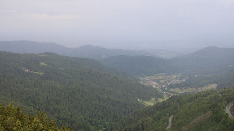 Dieses Bild zeigt eine Webcam-Aufnahme vom Achertal, aufgenommen am Mittwoch, den 28.05.2025 um 08:10 Uhr. Die Temperatur betrug 10.1°C.
