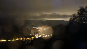 Dieses Bild zeigt eine Webcam-Aufnahme vom Achertal, aufgenommen am Mittwoch, den 07.10.2026 um 22:30 Uhr. Die Temperatur betrug 13.1°C.