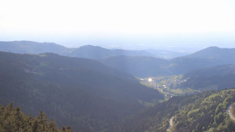 Dieses Bild zeigt eine Webcam-Aufnahme vom Achertal, aufgenommen am Samstag, den 09.05.2026 um 18:20 Uhr. Die Temperatur betrug 16.2°C.