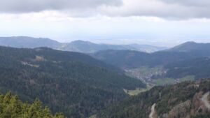 Dieses Bild zeigt eine Webcam-Aufnahme vom Achertal, aufgenommen am Dienstag, den 17.03.2026 um 13:00 Uhr. Die Temperatur betrug 8.2°C.