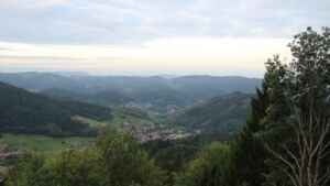 Dieses Bild zeigt eine Webcam-Aufnahme vom Achertal, aufgenommen am Montag, den 21.09.2026 um 07:30 Uhr. Die Temperatur betrug 10°C.