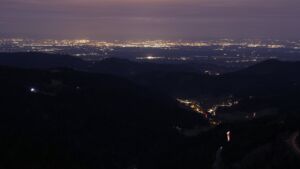 Dieses Bild zeigt eine Webcam-Aufnahme vom Achertal, aufgenommen am Freitag, den 19.12.2025 um 07:30 Uhr. Die Temperatur betrug 7°C.