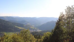 Dieses Bild zeigt eine Webcam-Aufnahme vom Achertal, aufgenommen am Montag, den 05.10.2026 um 17:20 Uhr. Die Temperatur betrug 24.9°C.
