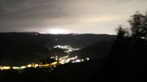 Dieses Bild zeigt eine Webcam-Aufnahme vom Achertal, aufgenommen am Dienstag, den 08.09.2026 um 21:30 Uhr. Die Temperatur betrug 24.2°C.