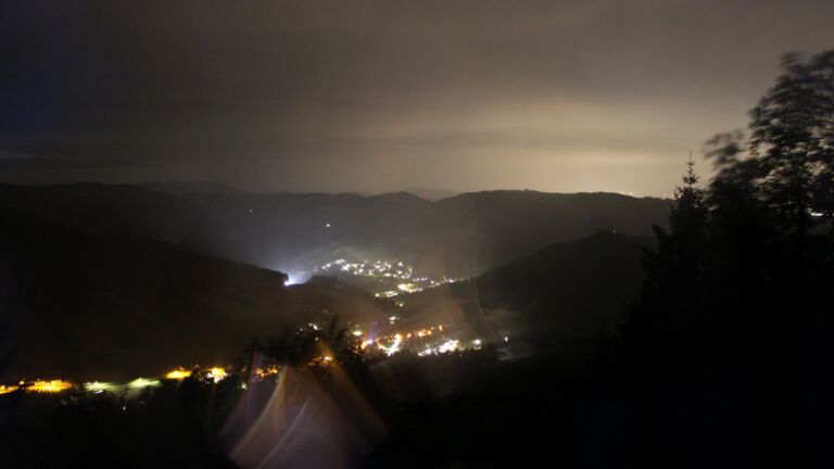 Dieses Bild zeigt eine Webcam-Aufnahme vom Achertal, aufgenommen am Mittwoch, den 20.05.2026 um 02:30 Uhr. Die Temperatur betrug 9.4°C.