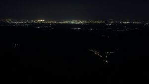 Dieses Bild zeigt eine Webcam-Aufnahme vom Achertal, aufgenommen am Freitag, den 17.04.2026 um 05:20 Uhr. Die Temperatur betrug 9.8°C.