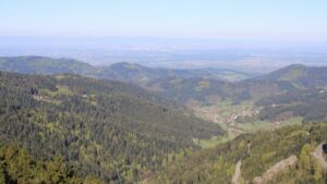 Dieses Bild zeigt eine Webcam-Aufnahme vom Achertal, aufgenommen am Freitag, den 24.04.2026 um 09:10 Uhr. Die Temperatur betrug 12.2°C.