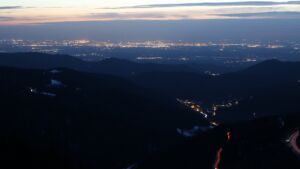 Dieses Bild zeigt eine Webcam-Aufnahme vom Achertal, aufgenommen am Donnerstag, den 02.04.2026 um 20:50 Uhr. Die Temperatur betrug 5.1°C.