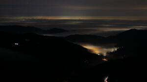 Dieses Bild zeigt eine Webcam-Aufnahme vom Achertal, aufgenommen am Mittwoch, den 04.02.2026 um 21:00 Uhr. Die Temperatur betrug 3.9°C.