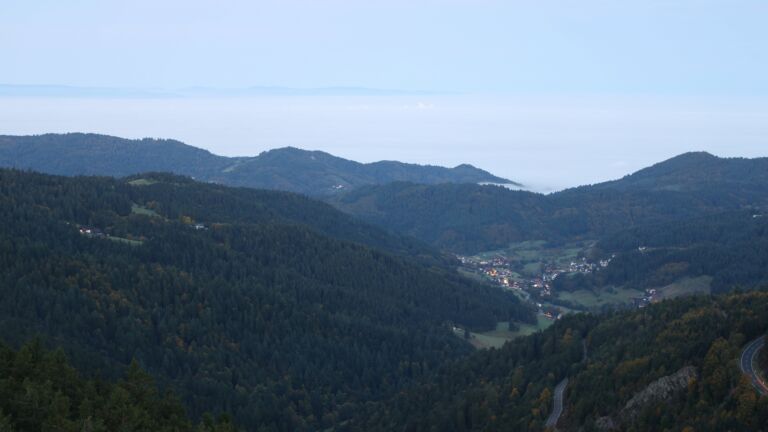 Dieses Bild zeigt eine Webcam-Aufnahme vom Achertal, aufgenommen am Mittwoch, den 08.10.2025 um 07:10 Uhr. Die Temperatur betrug 11.8°C.